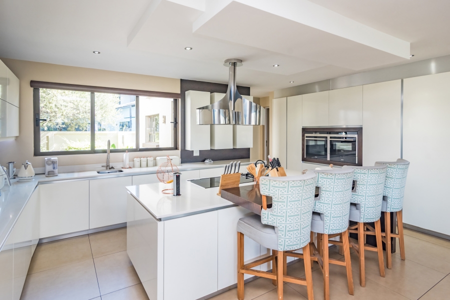 5 Bedroom Property for Sale in Hartebeesfontien AH North West